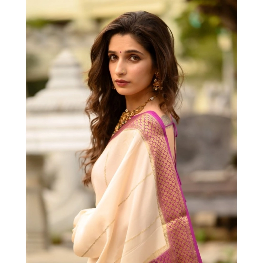 generic women's silk printed saree with unstitched blouse 5.5mtr (off white pink) generic women's silk printed saree with unstitched blouse 5.5mtr (off white pink)