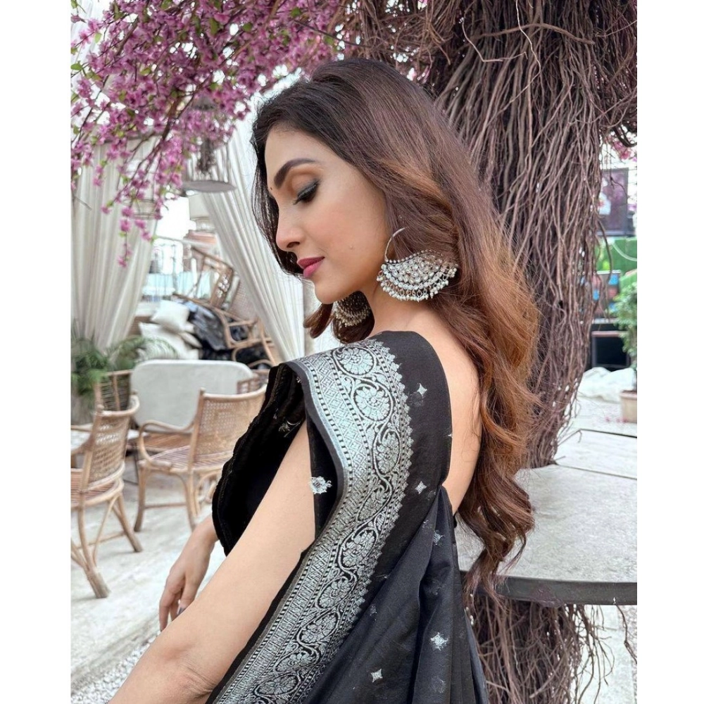 generic women's silk printed saree with unstitched blouse 5.5mtr (black) generic women's silk printed saree with unstitched blouse 5.5mtr (black)