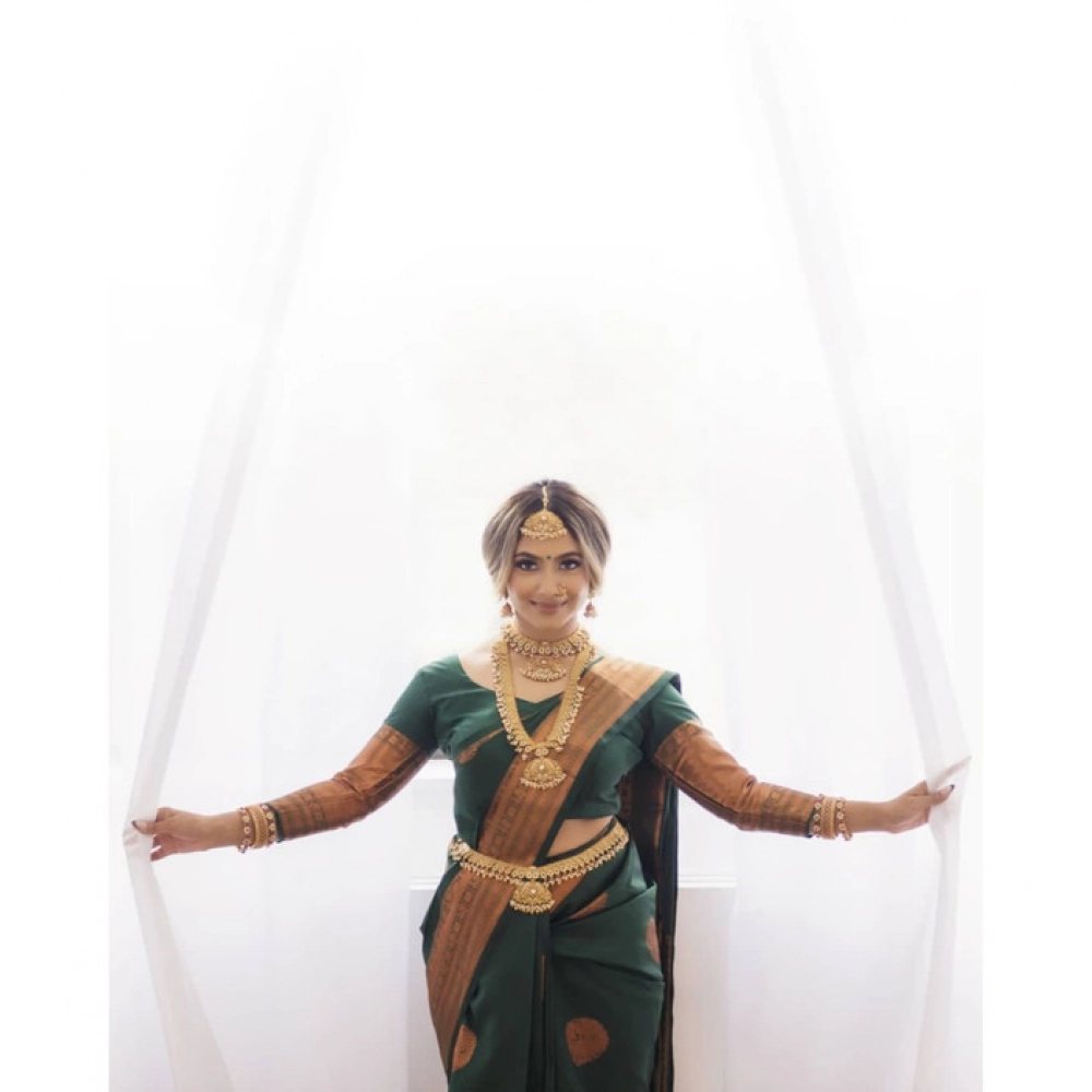 generic women's litchi silk printed saree with unstitched blouse (green) generic women's litchi silk printed saree with unstitched blouse (green)