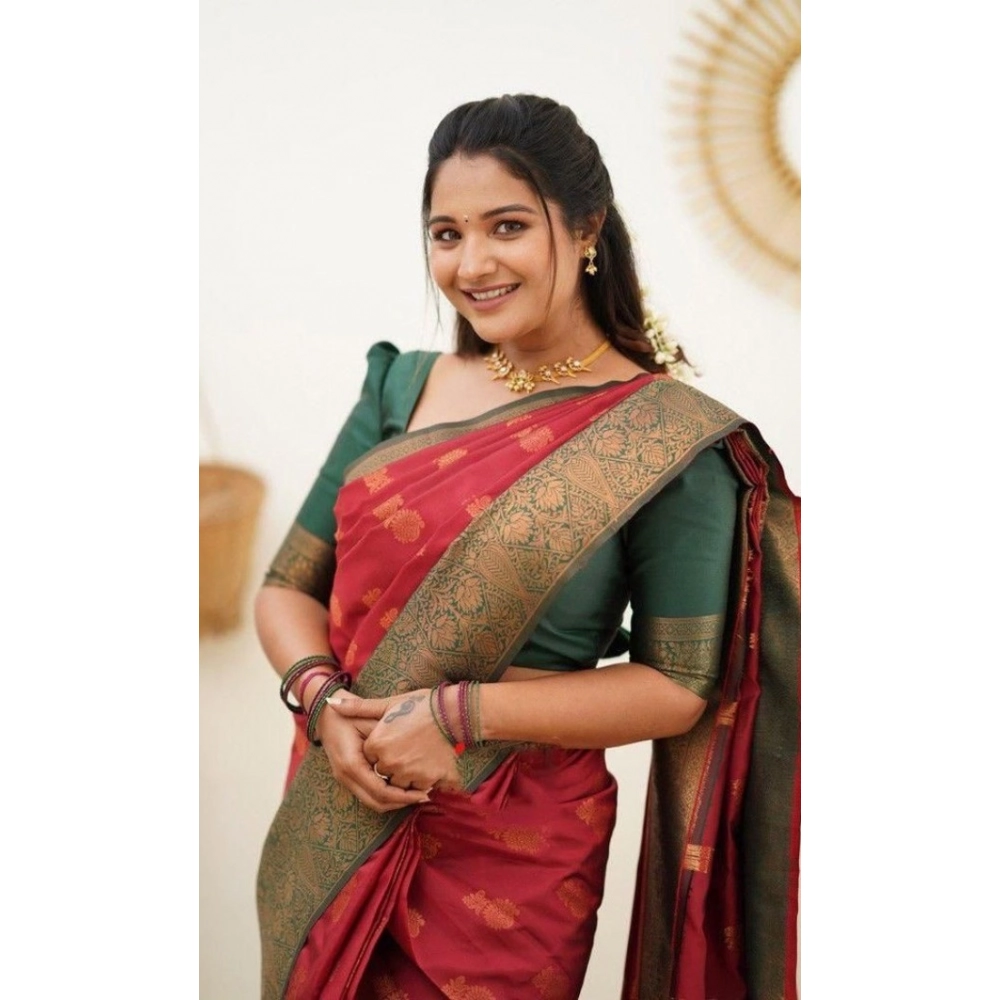generic women's litchi silk printed saree with unstitched blouse (red) generic women's litchi silk printed saree with unstitched blouse (red)