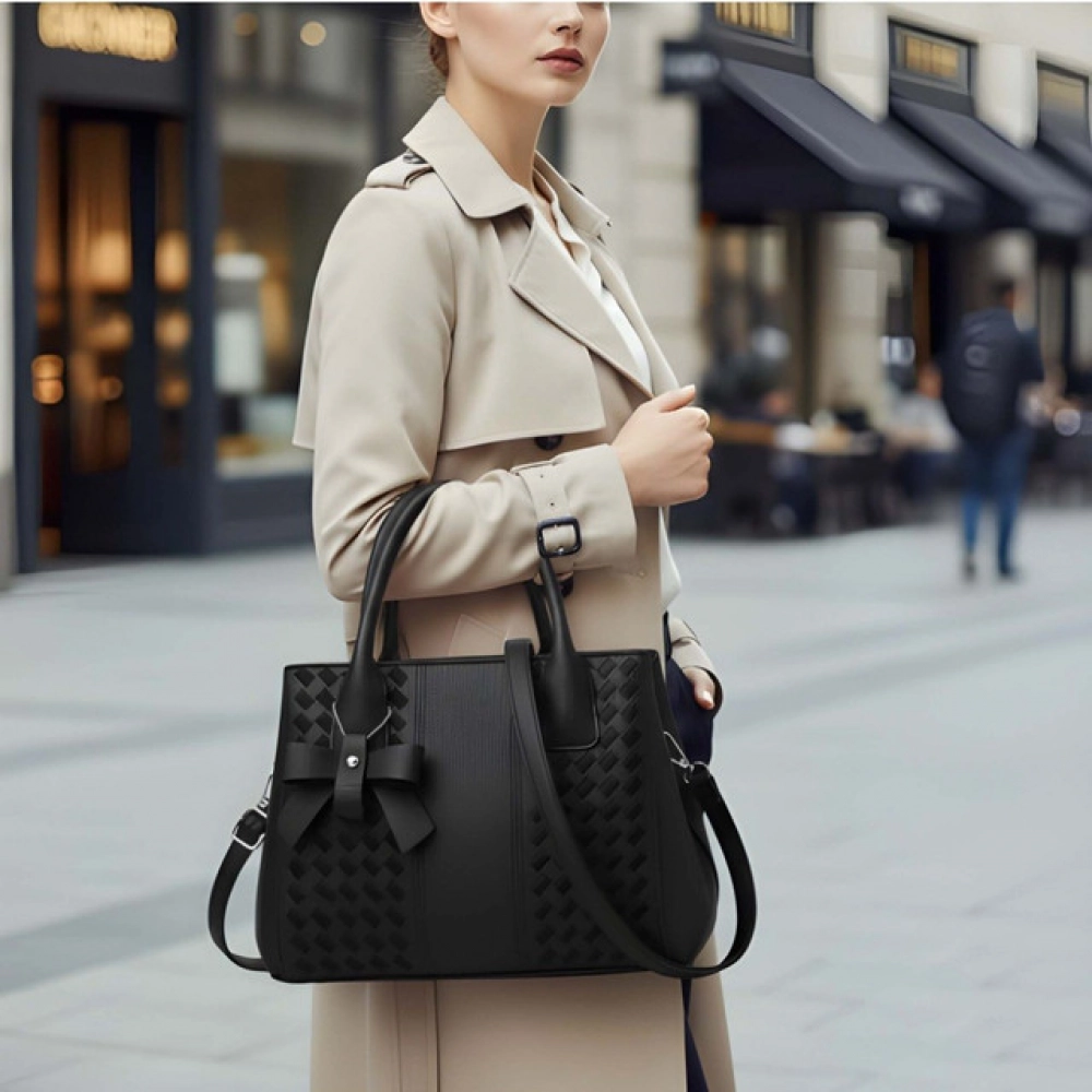 generic women's pu leather solid shoulder zipper handbag (black)